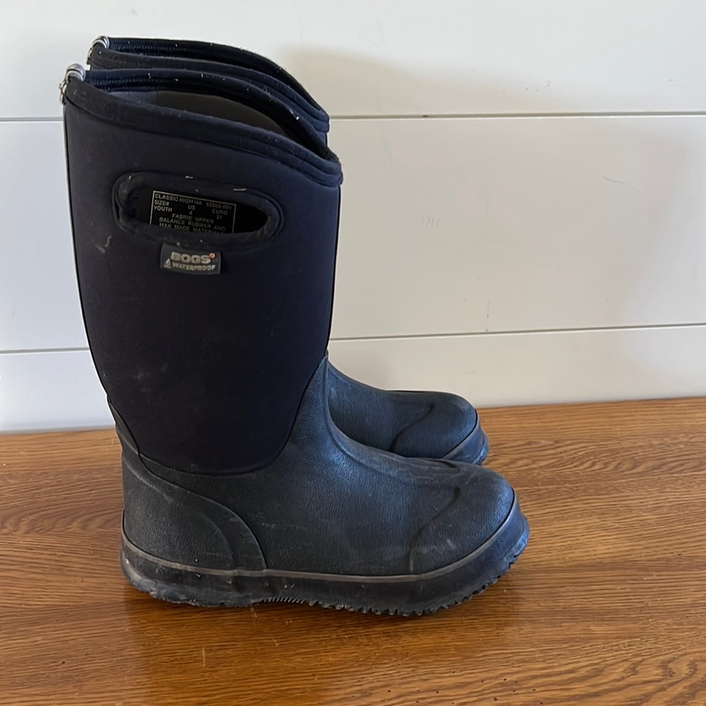 Bogs Youth black boots.
